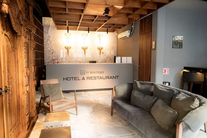 IT Boutique Hotel & Restaurant