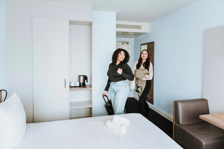 Rotterdam Teleport Hotel