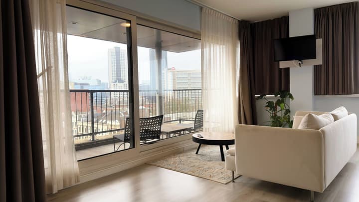 Rotterdam Teleport Hotel