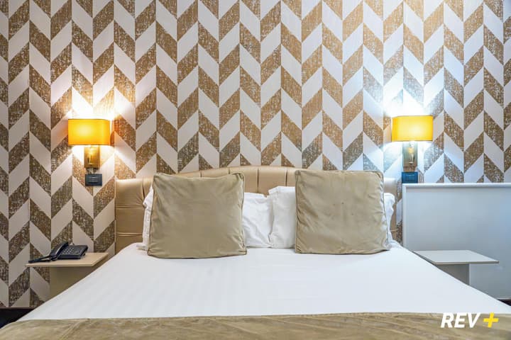Via Veneto Suites