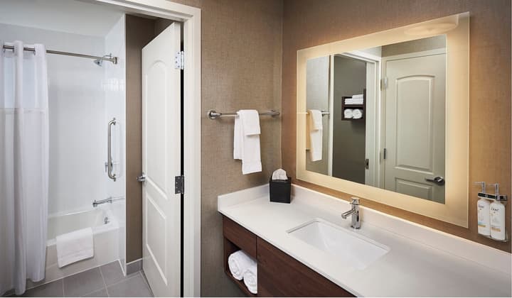 Staybridge Suites Niagara-On-The-Lake by IHG