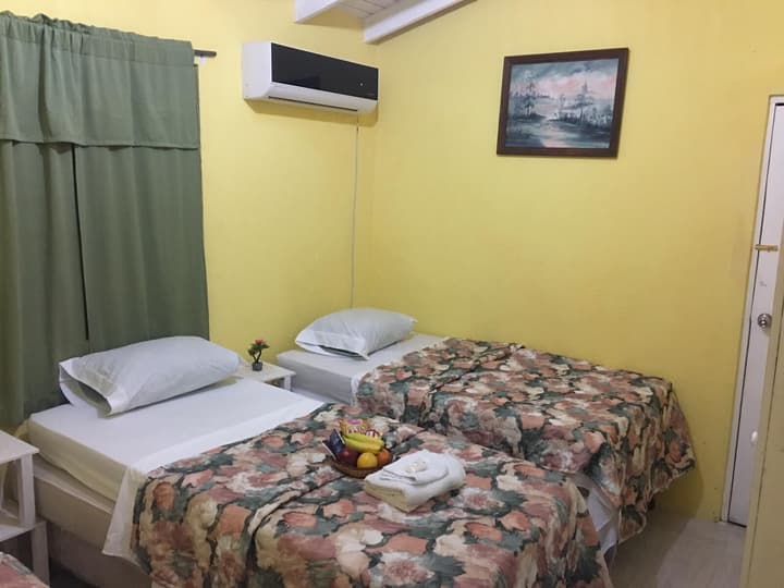 JO J'S Hostel
