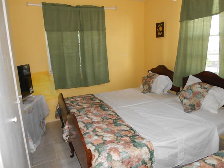JO J'S Hostel