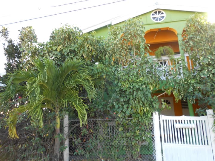 JO J'S Hostel