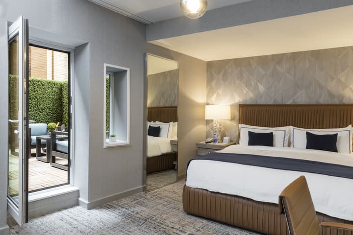 Artezen Hotel
