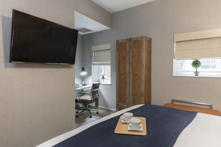 Artezen Hotel