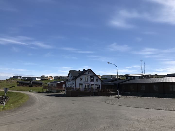 Hotel Framtíð