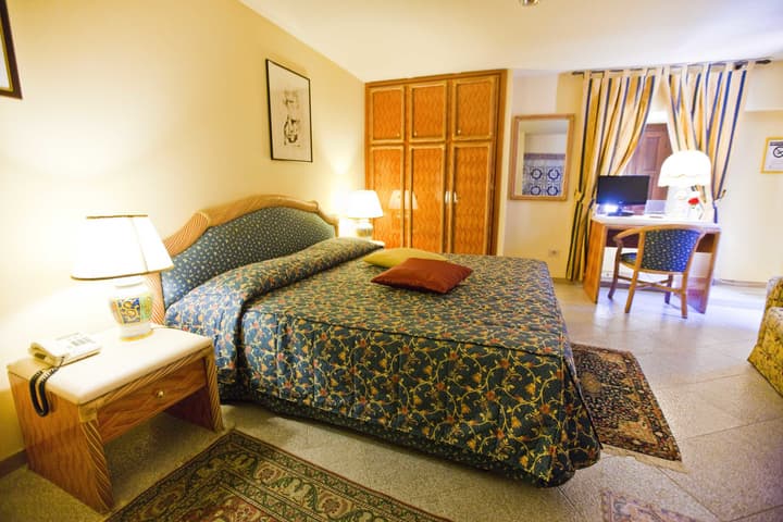Hotel Elimo