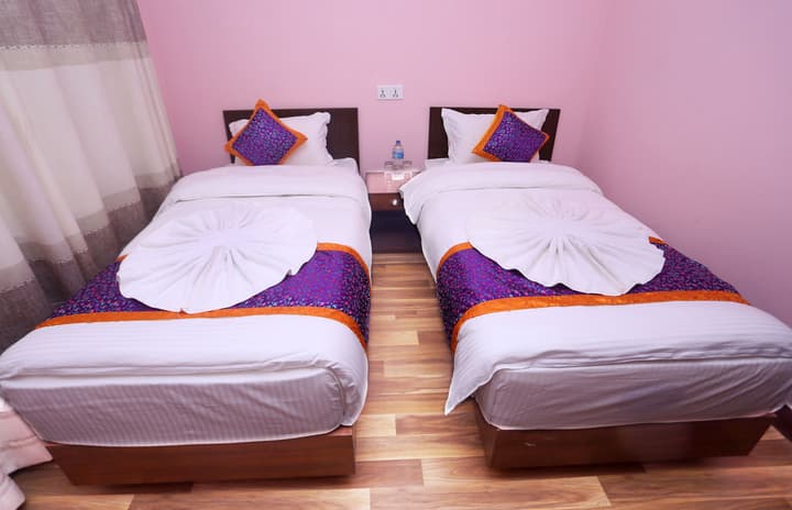 Hotel Rising Home