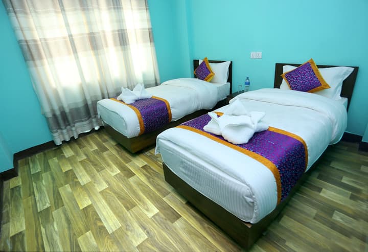 Hotel Rising Home