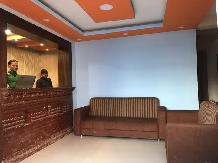 Hotel Rising Home