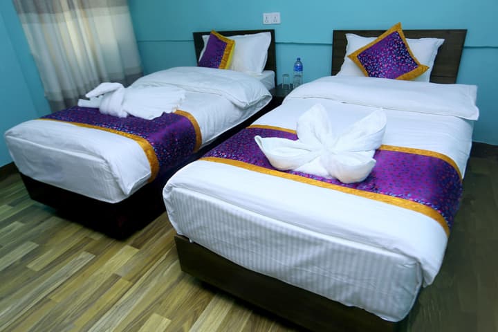 Hotel Rising Home