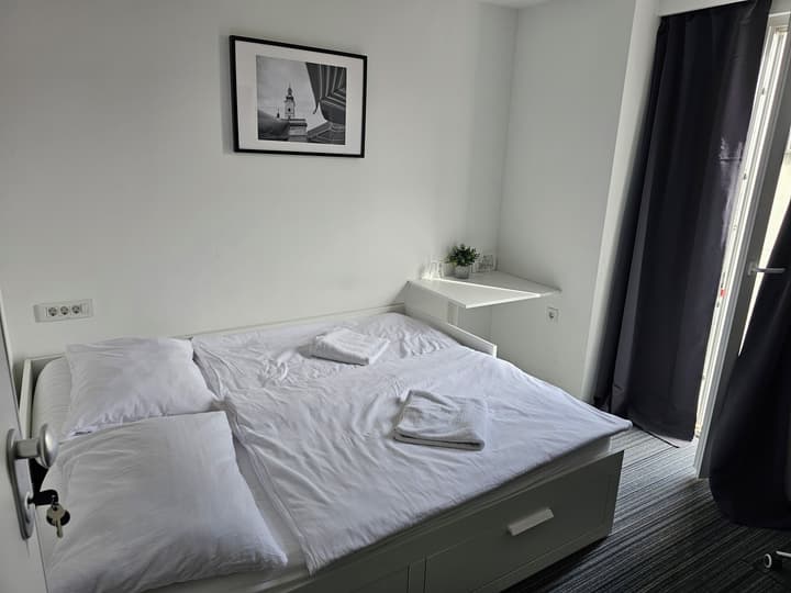 Tia Apartments and Rooms