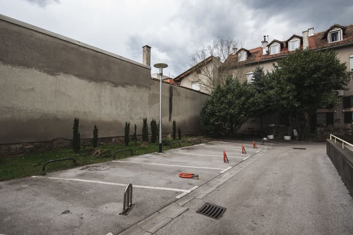 Tia Apartments and Rooms