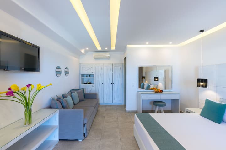 Tropicana Suites & Villas