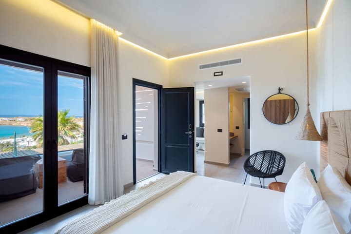 Tropicana Suites & Villas