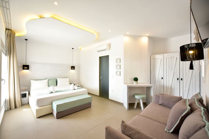 Tropicana Suites & Villas