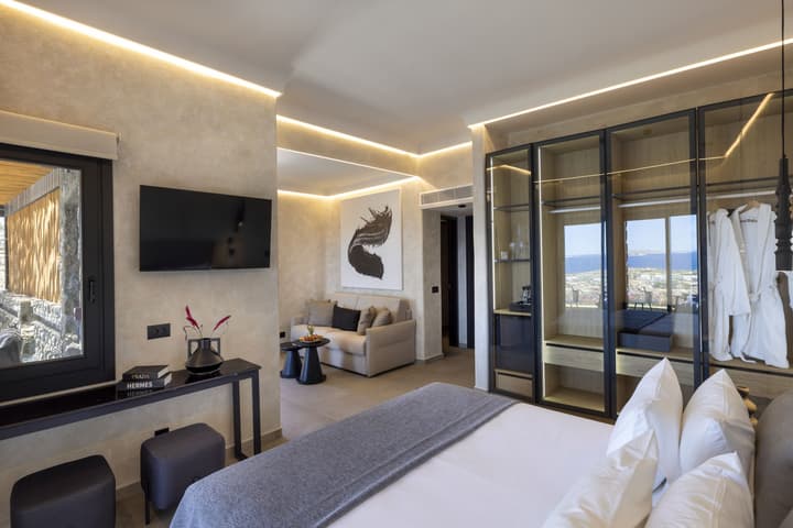 Tropicana Suites & Villas