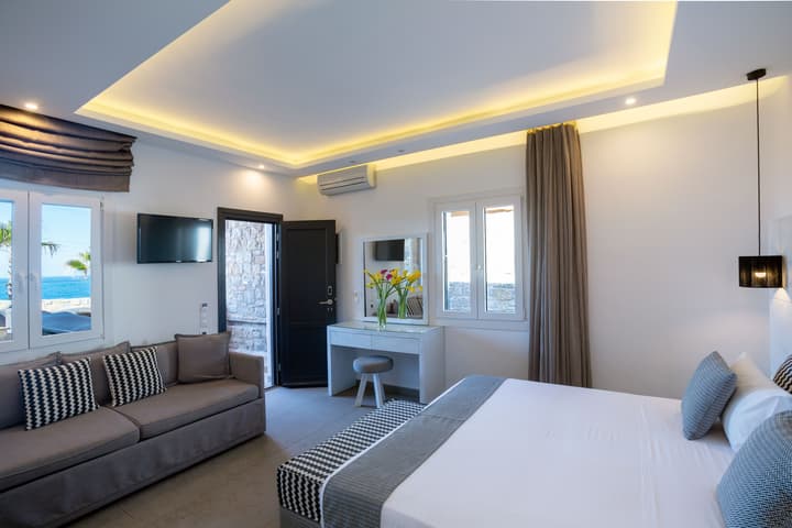 Tropicana Suites & Villas