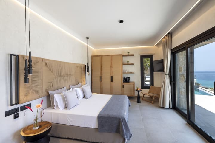 Tropicana Suites & Villas