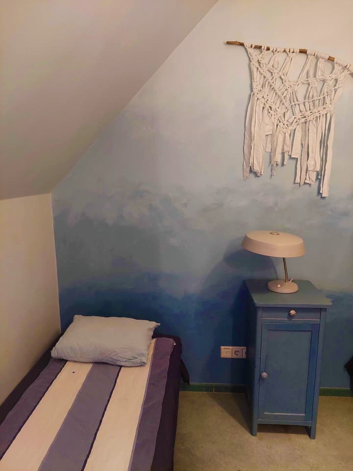 Looming Hostel