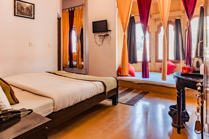 Hotel Lal Garh Fort And Palace
