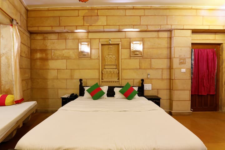 Hotel Lal Garh Fort And Palace