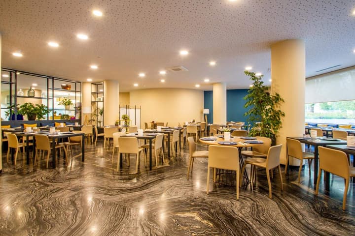 Ark Hotel