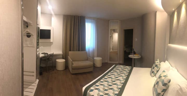 Ark Hotel
