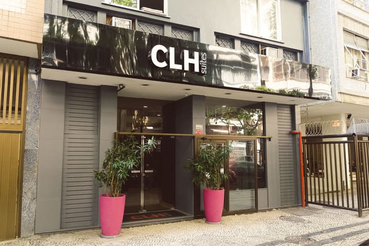 CLH SUITES Copacabana Domingos Ferreira