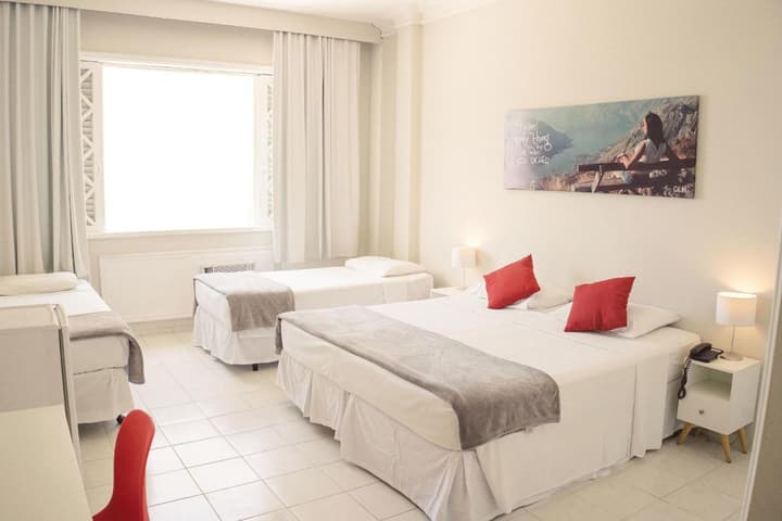 CLH SUITES Copacabana Domingos Ferreira