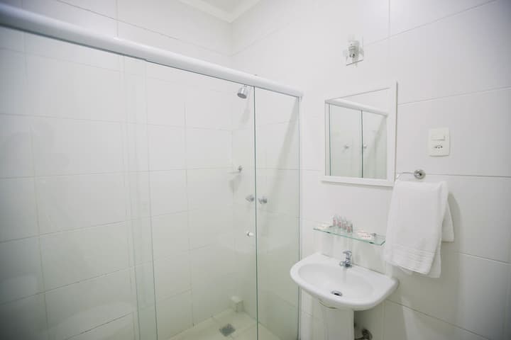 CLH SUITES Copacabana Domingos Ferreira