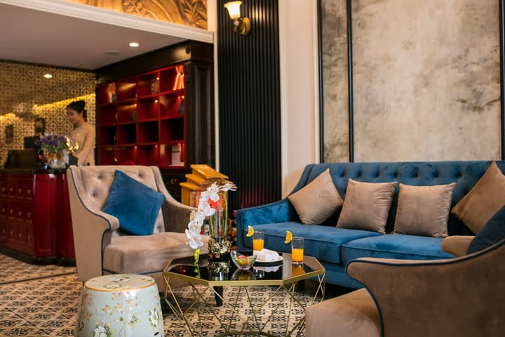 Golden Rooster Hotel