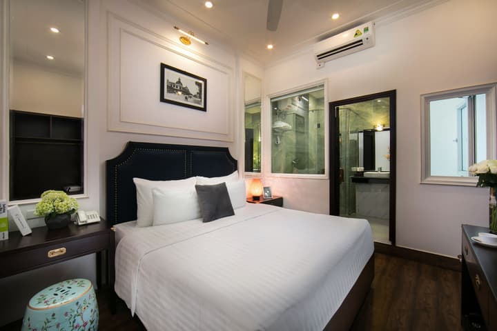 Golden Rooster Hotel