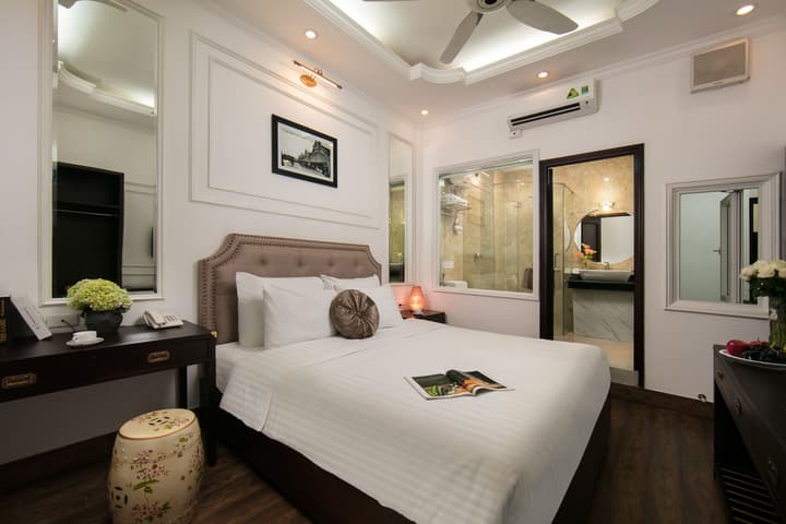Golden Rooster Hotel