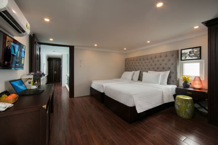 Golden Rooster Hotel