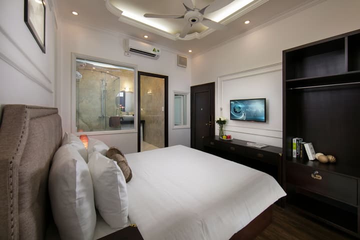 Golden Rooster Hotel