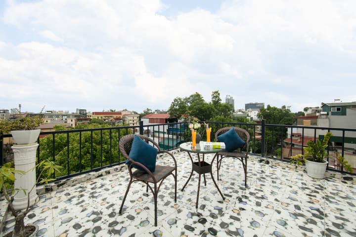 Golden Rooster Hotel