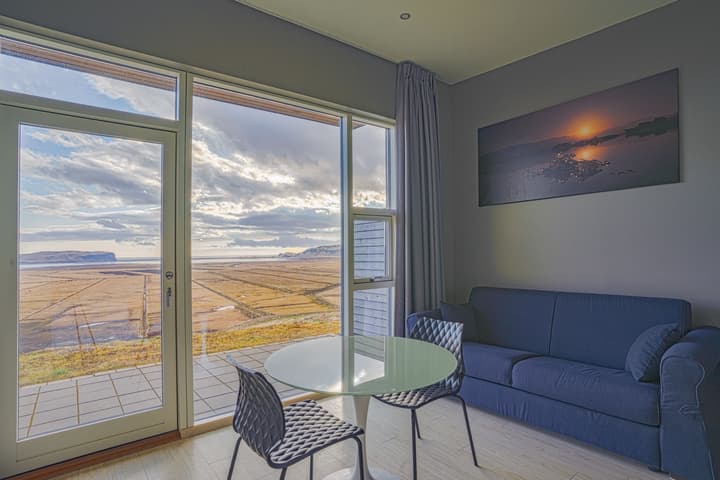 Black Beach Suites