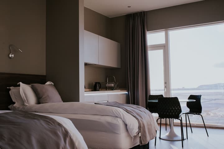 Black Beach Suites