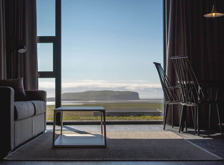Black Beach Suites