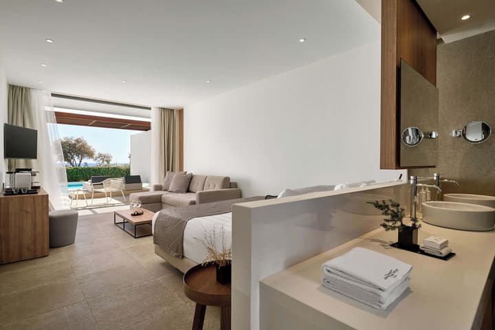 Gennadi Grand Resort