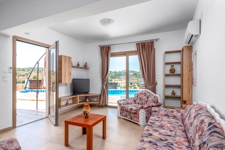 Kolymbia Village