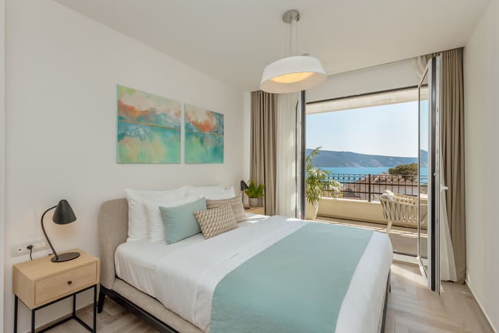 Lazure Hotel and Marina