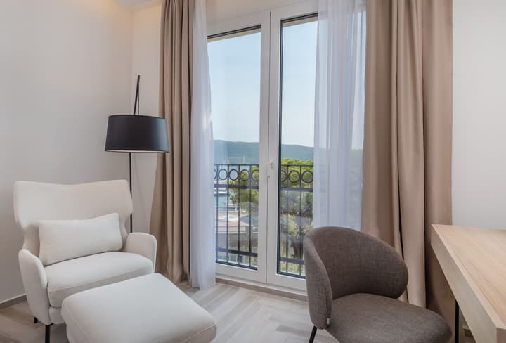 Lazure Hotel and Marina