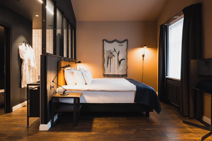 Exeter Hotel