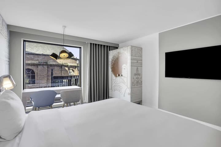 Radisson RED Glasgow