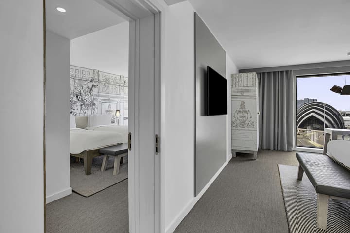 Radisson RED Glasgow