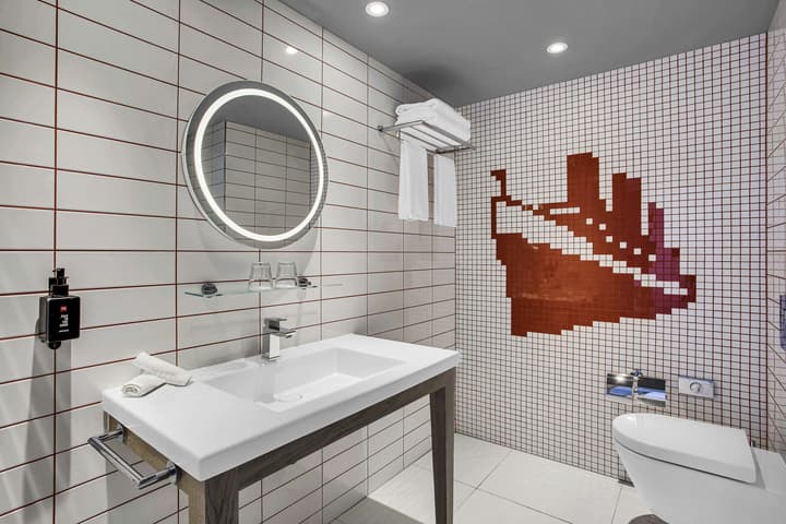 Radisson RED Glasgow