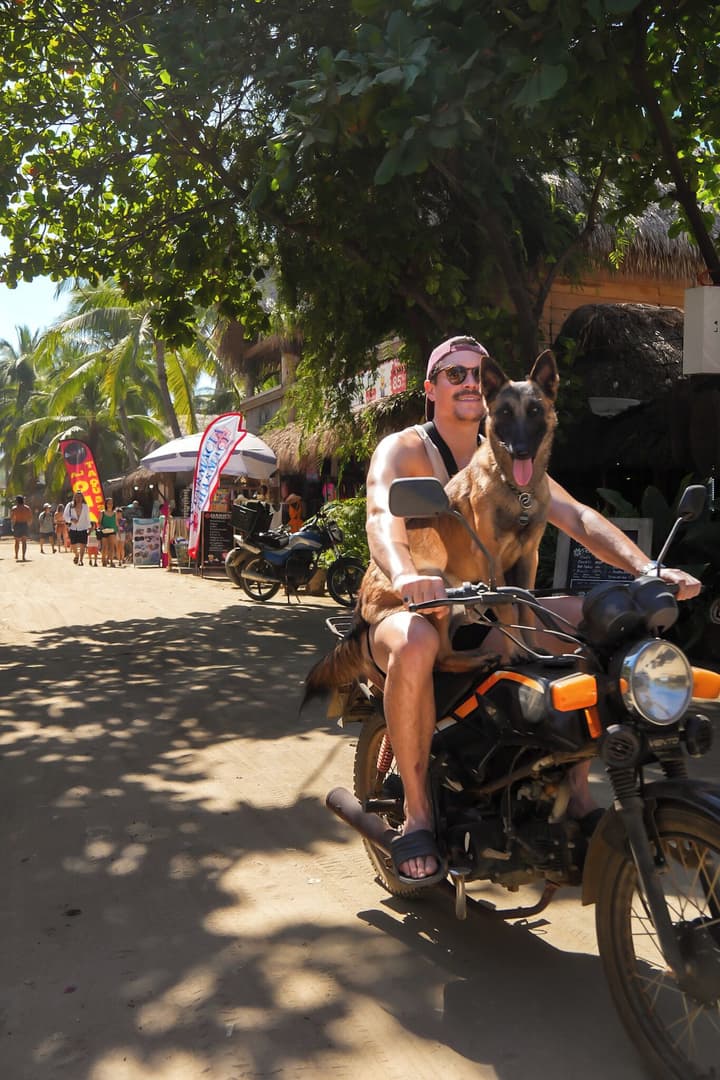 Nílu Puerto Escondido by Selina